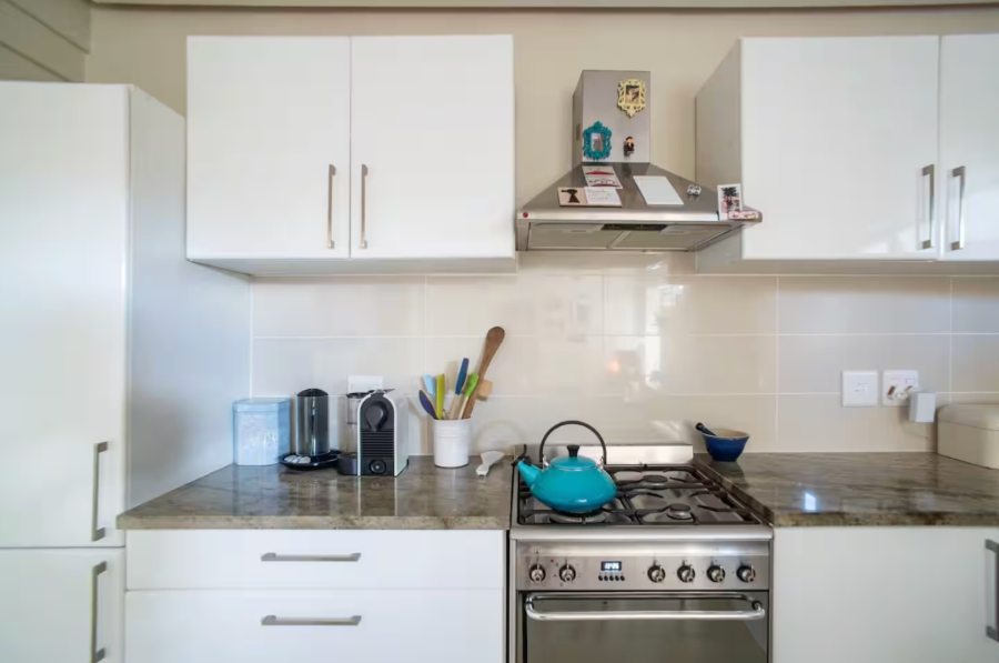 2 Bedroom Property for Sale in Vredehoek Western Cape